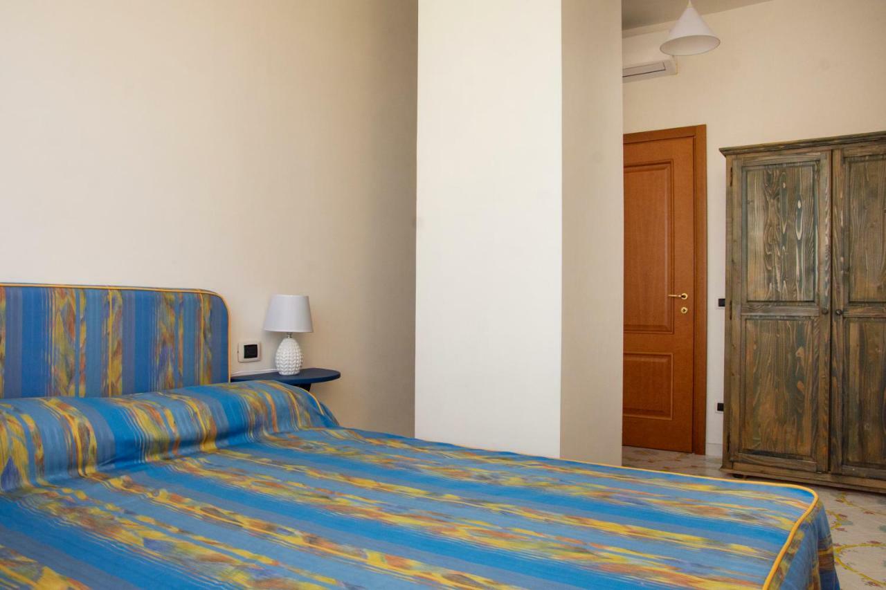 B&B Lofanello Pozzuoli Bagian luar foto