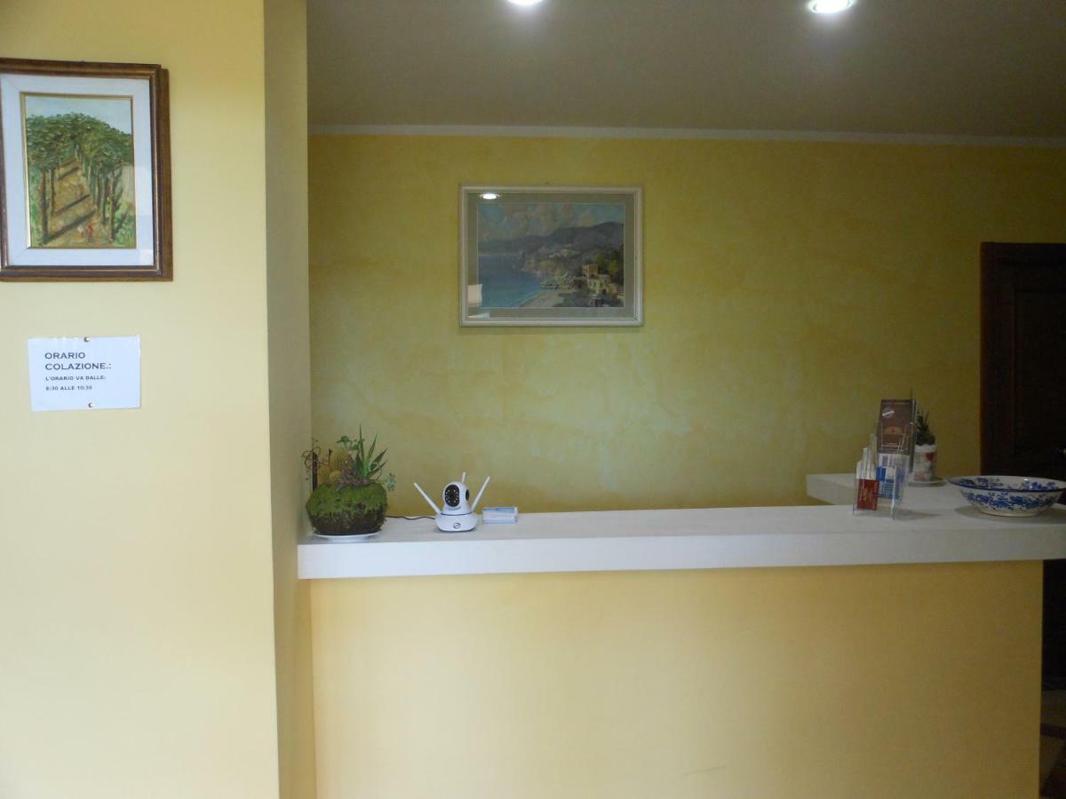 B&B Lofanello Pozzuoli Bagian luar foto